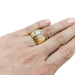 Bague chevalière en deux tons d'or, platine sertissant un diamant - Castafiore