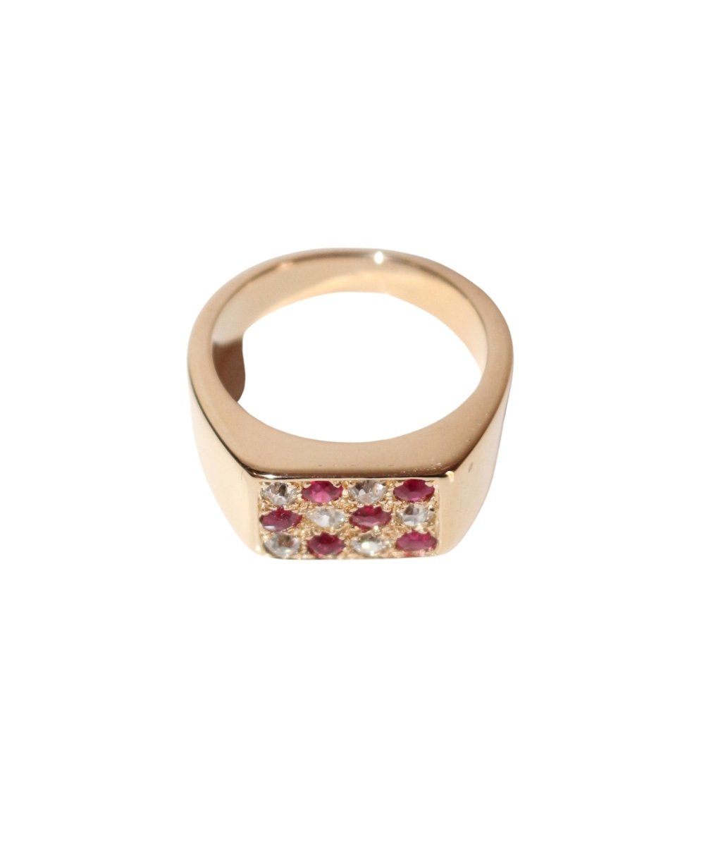 Bague Chevalière en or jaune, Rubis Et Diamants - Castafiore