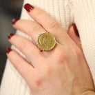 Bague Chevalière pièce en or jaune - Castafiore