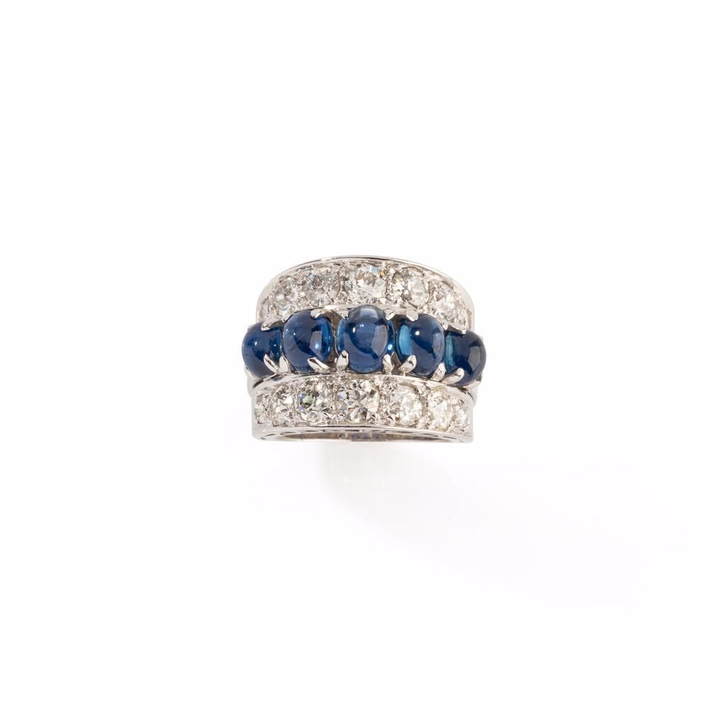Bague cocktail en or blanc sertie de diamants et de saphirs cabochon - Castafiore