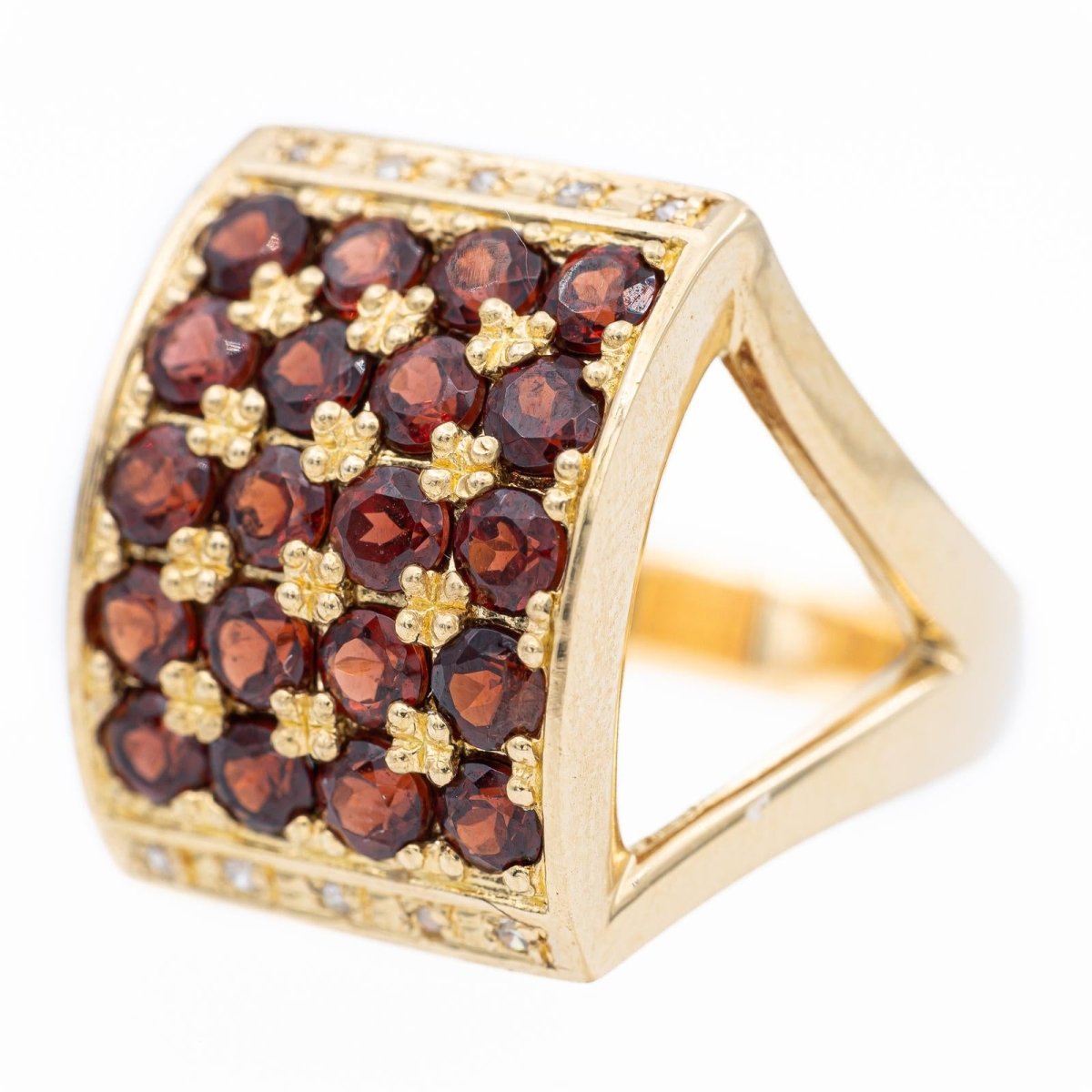 Bague Cocktail en or jaune, diamants et grenats - Castafiore