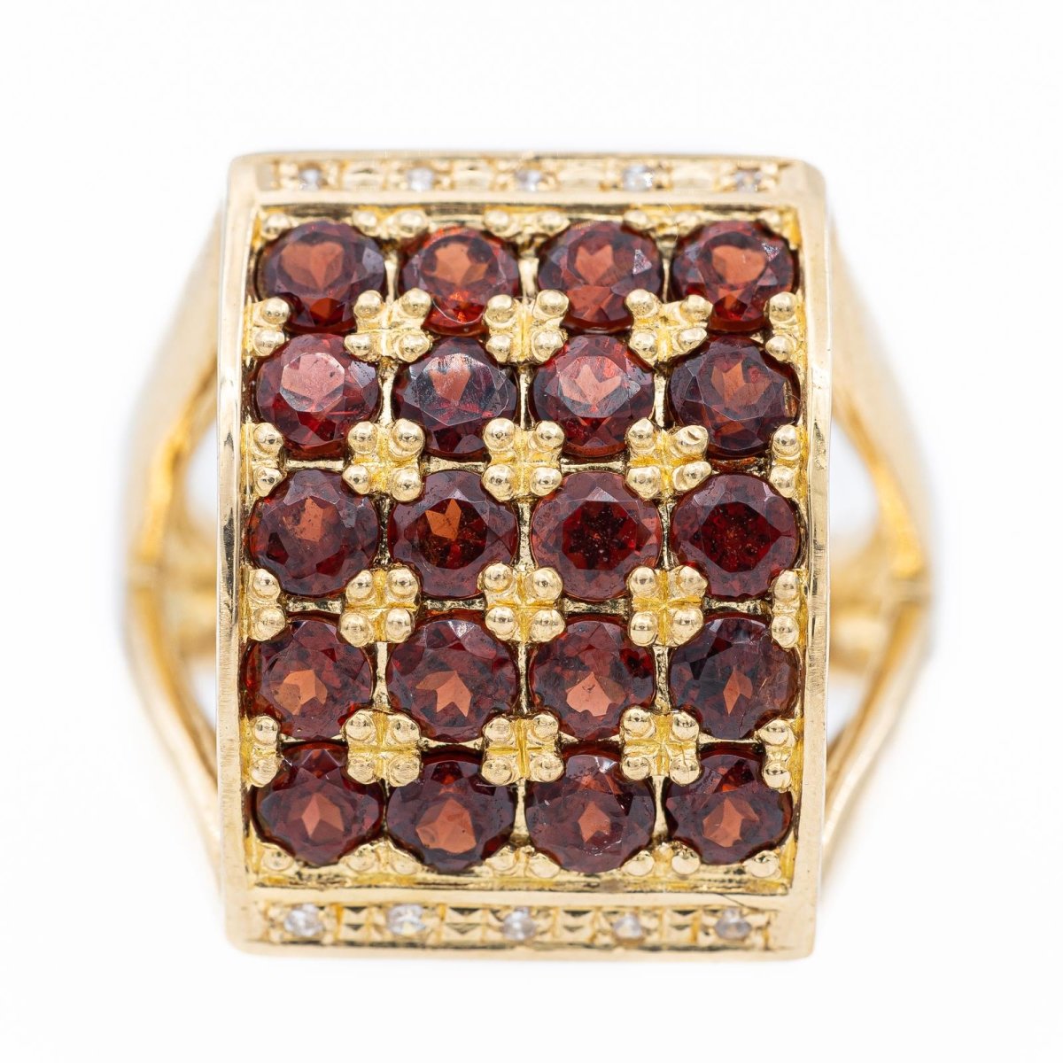 Bague Cocktail en or jaune, diamants et grenats - Castafiore