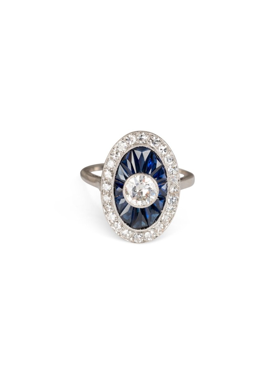 Bague Cocktail en platine, diamants et saphir - Castafiore