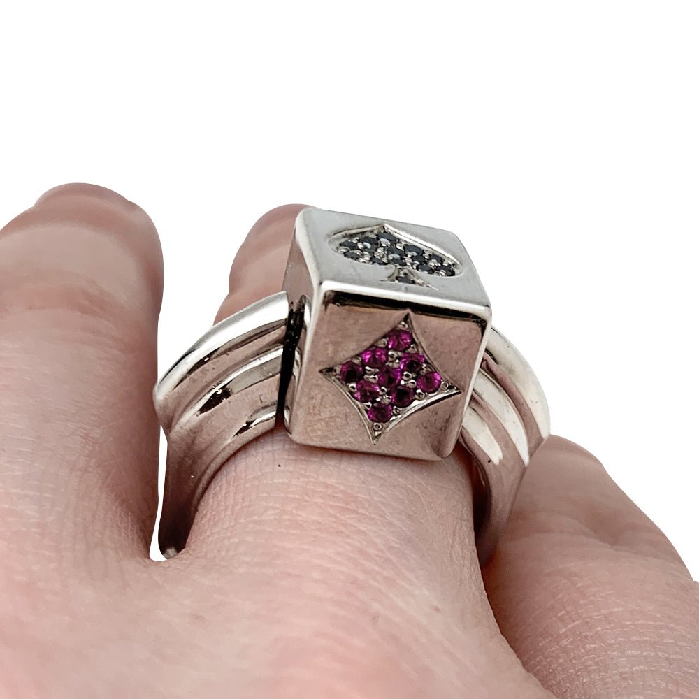 Bague Dé en or blanc diamants noirs et rubis - Castafiore