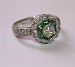 Bague de style Art Déco tsavorites et diamants - Castafiore