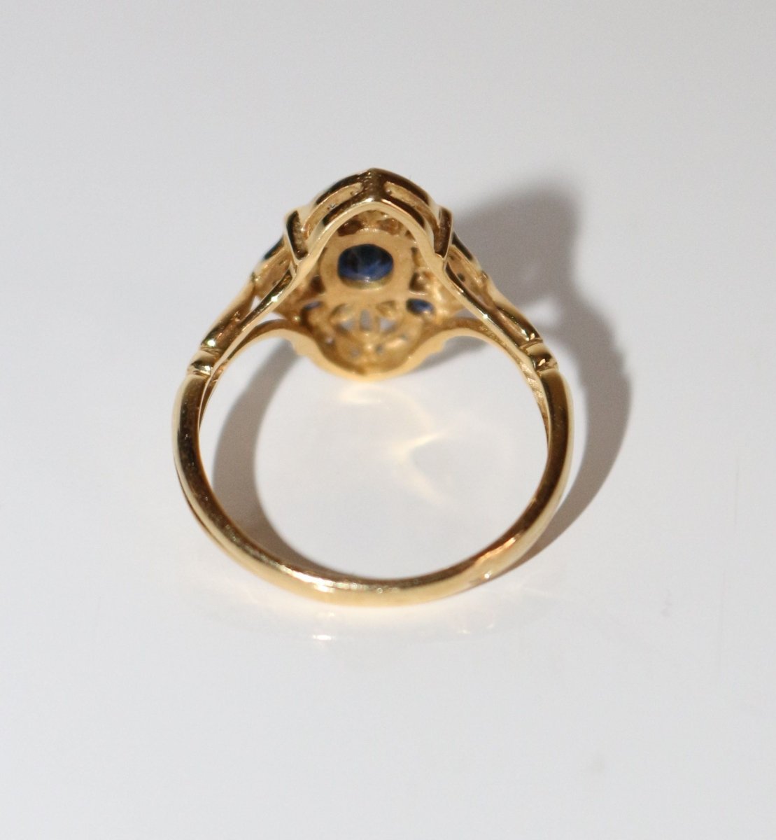 Bague Dentelles Saphirs Style Belle Epoque - Castafiore