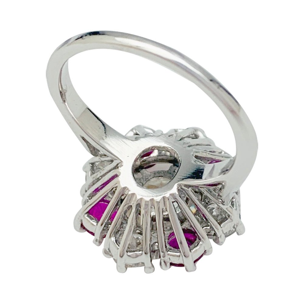 Bague diamant 2,22 carats à entourage diamants et rubis - Castafiore