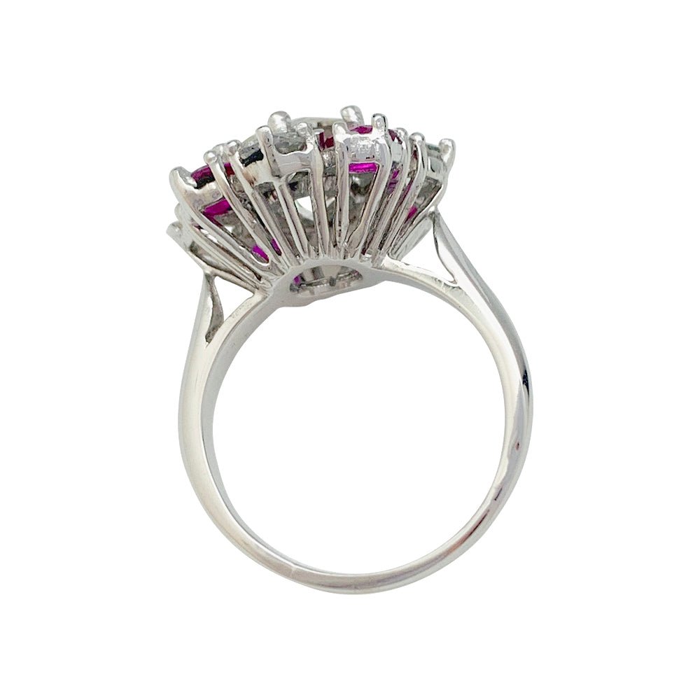 Bague diamant 2,22 carats à entourage diamants et rubis - Castafiore
