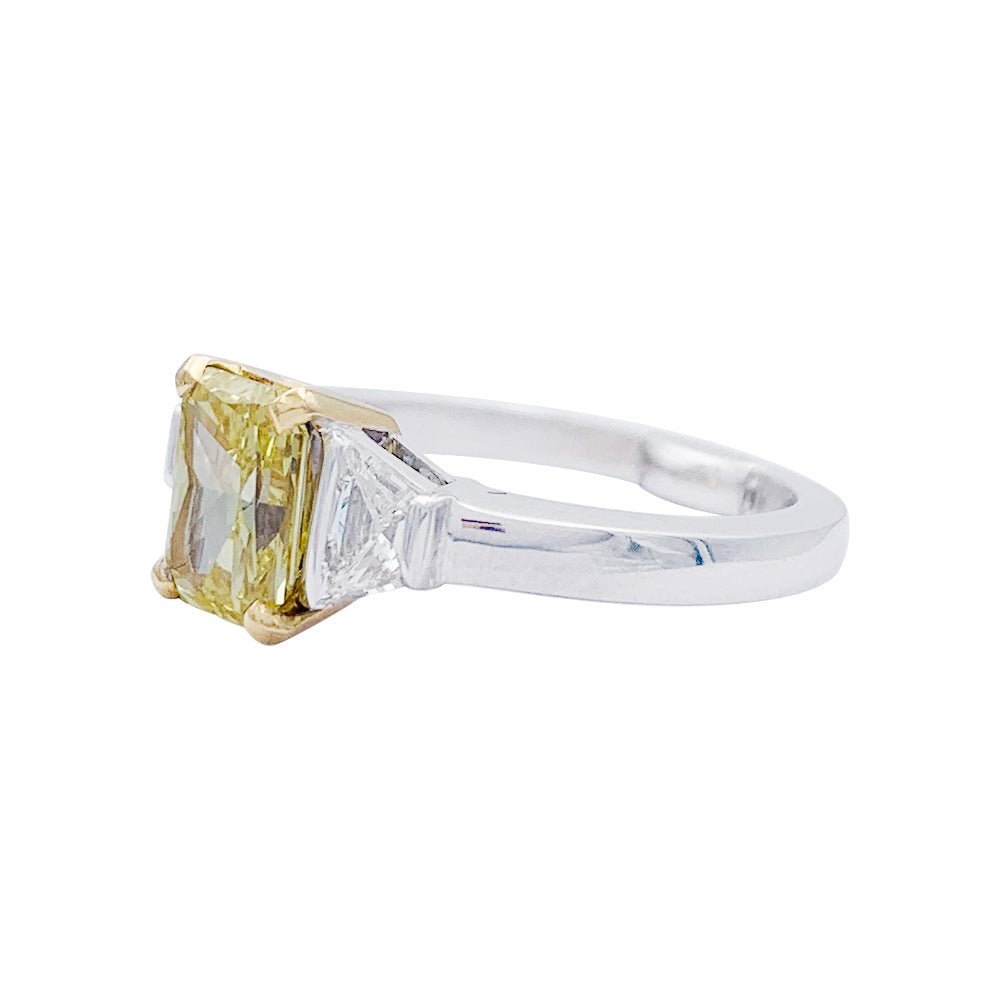 Bague diamant Fancy Intense Yellow, deux ors - Castafiore