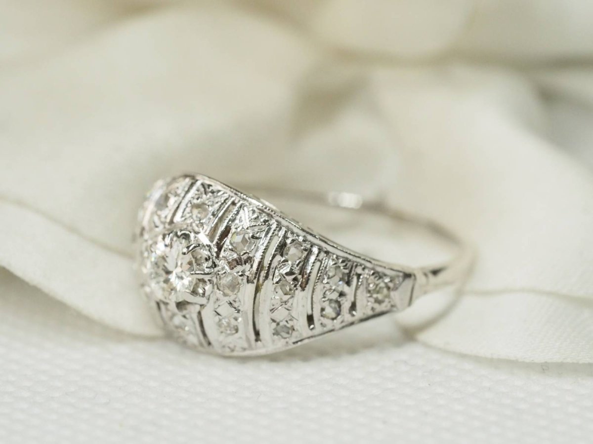 Bague Dôme en or blanc et diamants - Castafiore