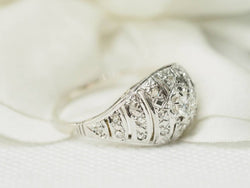 Bague Dôme en or blanc et diamants - Castafiore