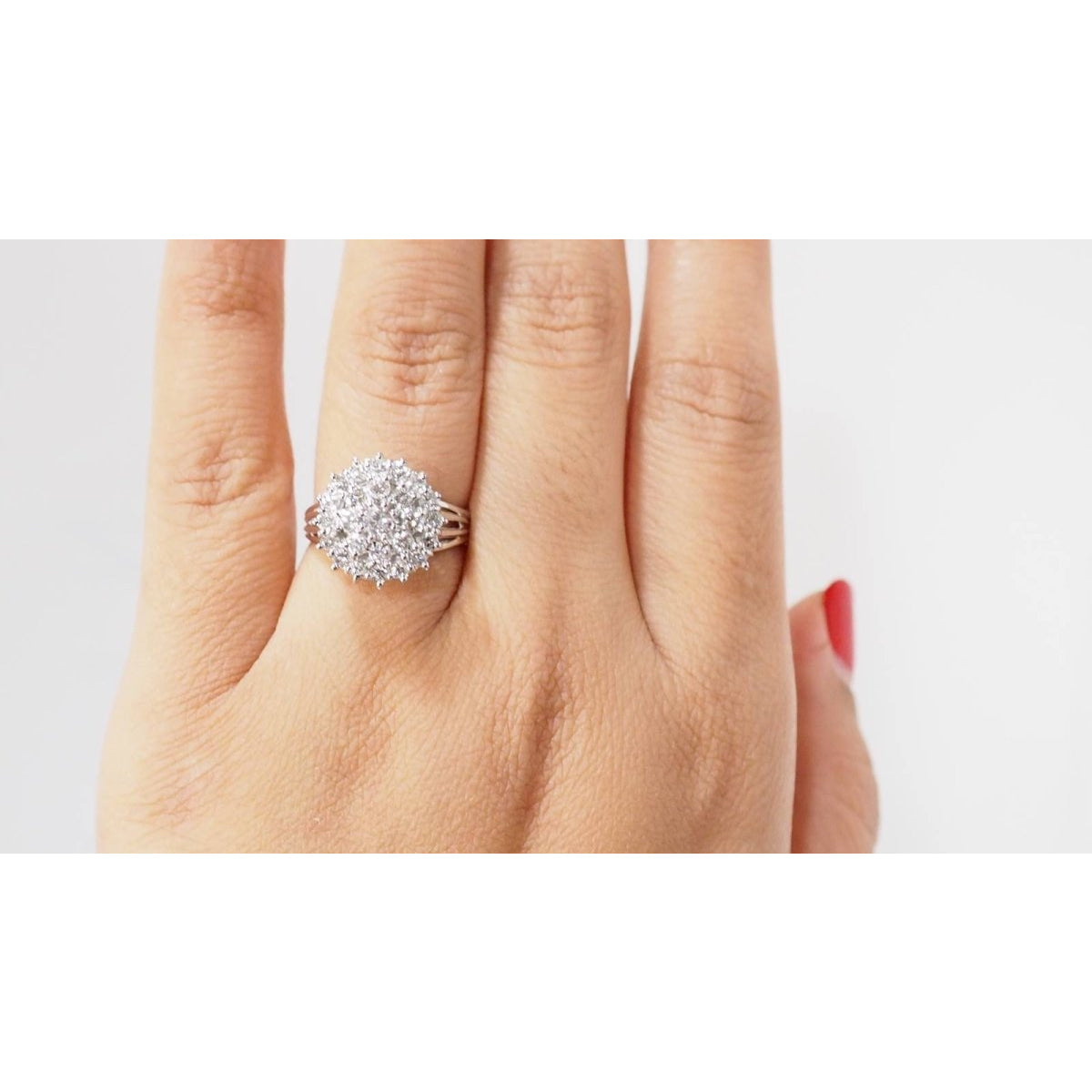 Bague double entourage en or blanc et diamants - Castafiore