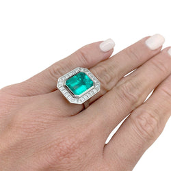 Bague émeraude 5,5 carats en or blanc, diamants - Castafiore