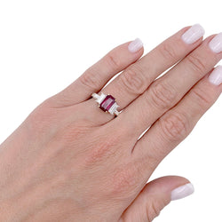 Bague en deux ors, rubis et diamants - Castafiore