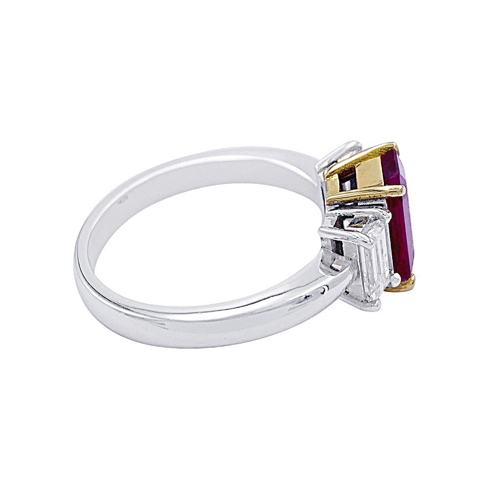Bague en deux ors, rubis et diamants - Castafiore