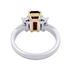 Bague en deux ors, rubis et diamants - Castafiore