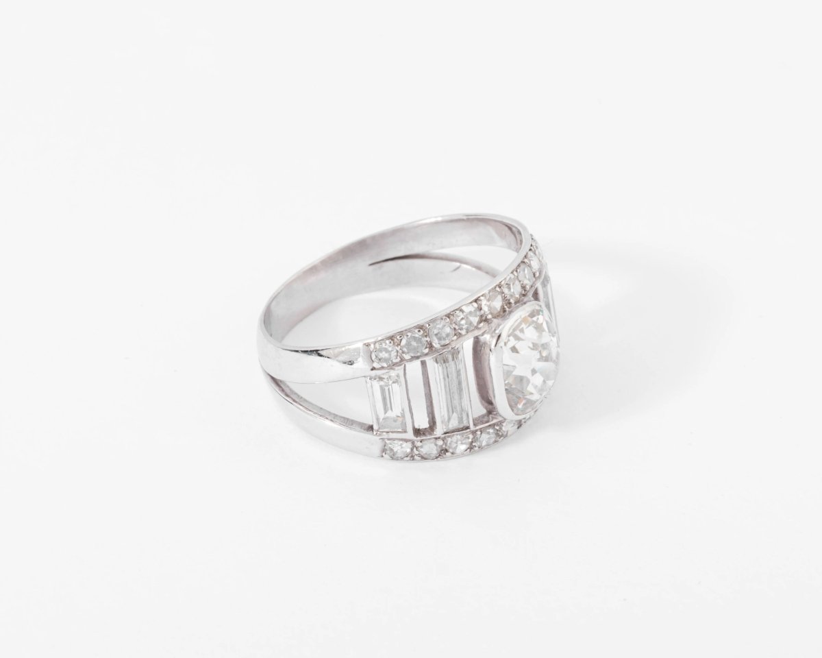 Bague en diamant et platine forme bandeau - Castafiore
