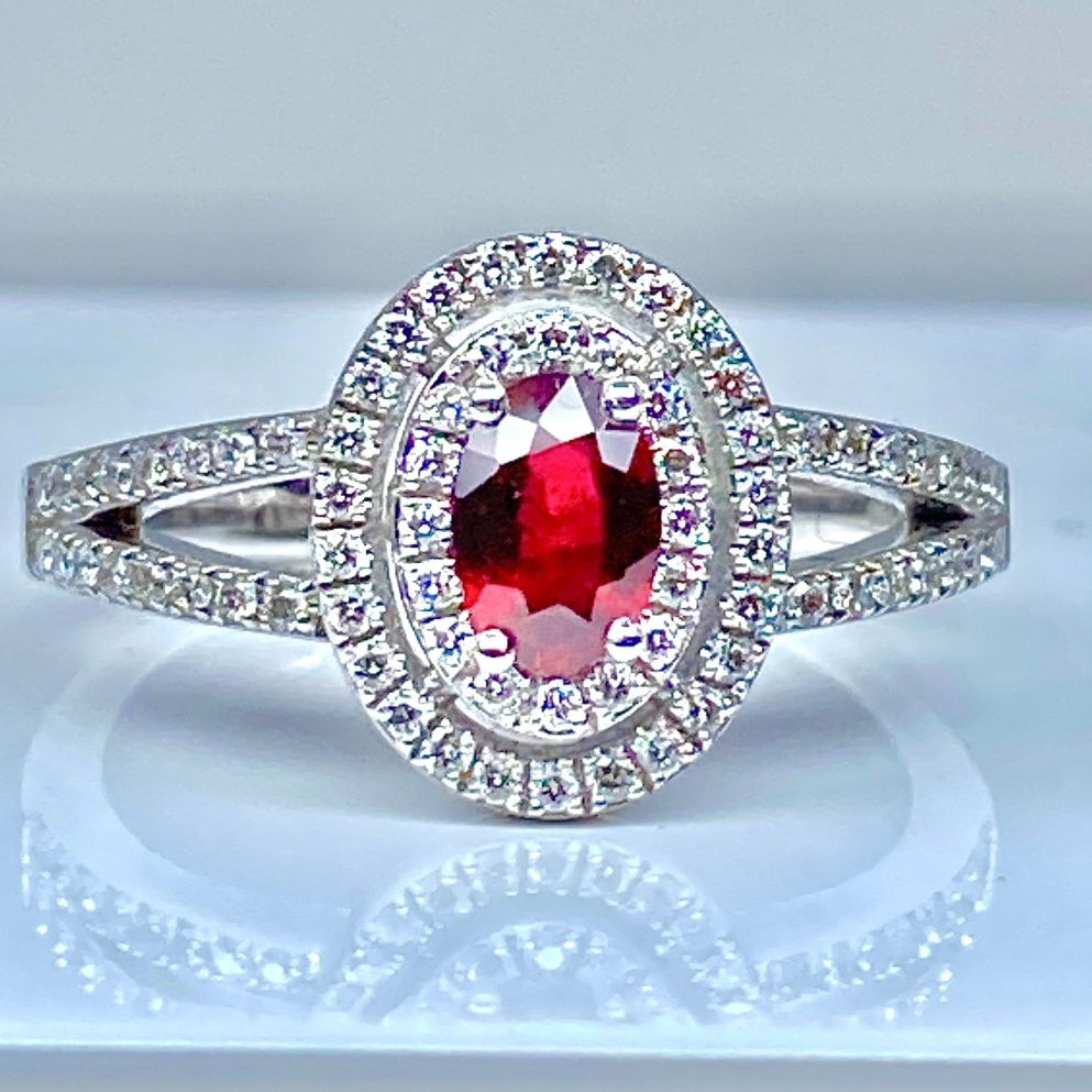 Bague en or 18 carats en rubis et diamants - Castafiore