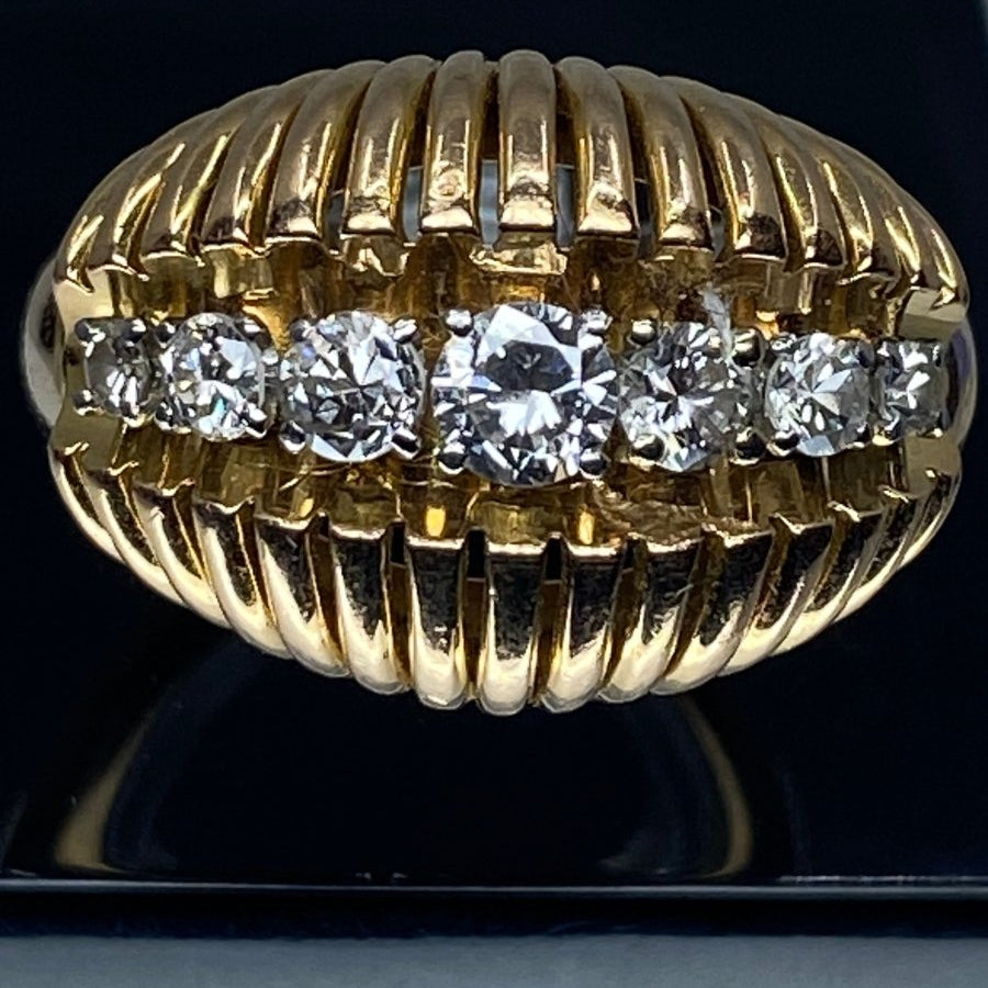 Bague en or 18 carats et platine sertie d’une ligne de 7 diamants vers 1950 - Castafiore