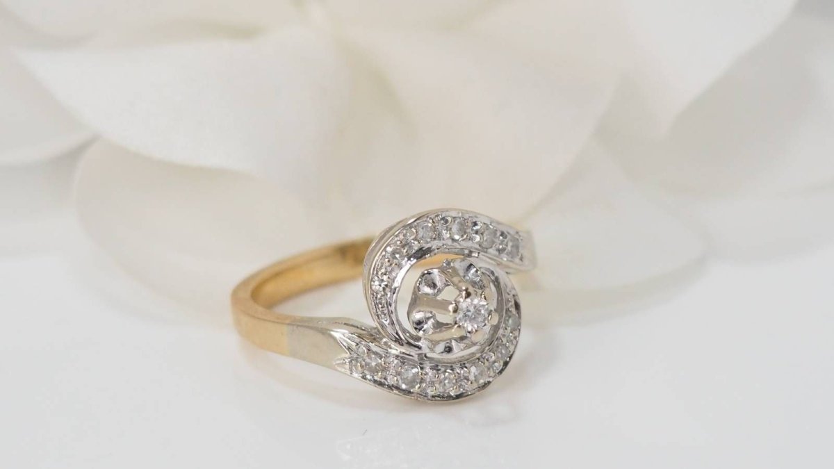 Bague en or bicolore et diamants