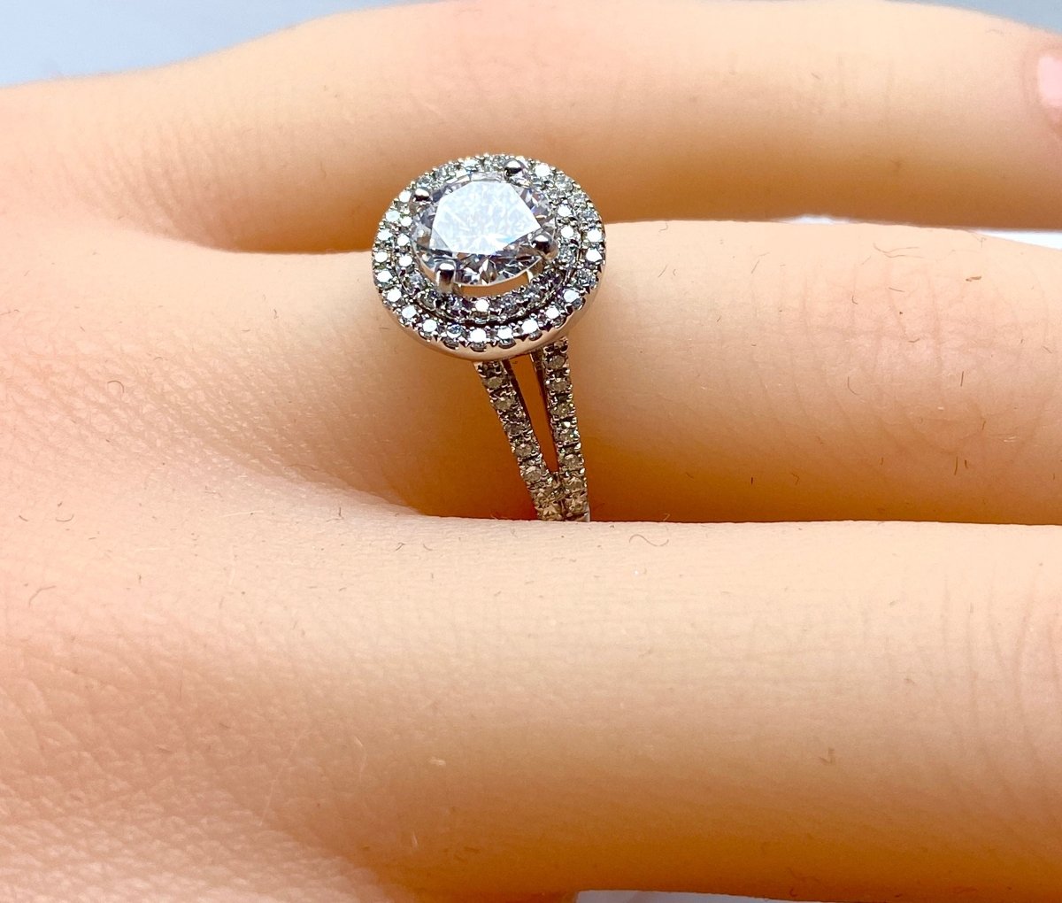 Bague en or blanc 18 carats, diamant 0,97 carat couleur E - Castafiore