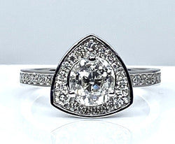 Bague en or blanc 18 carats, diamant central 1,10 carat - Castafiore