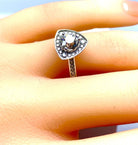 Bague en or blanc 18 carats, diamant central 1,10 carat - Castafiore