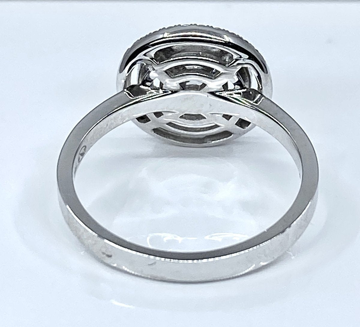 Bague en or blanc 18 carats, diamant couleur E - Castafiore