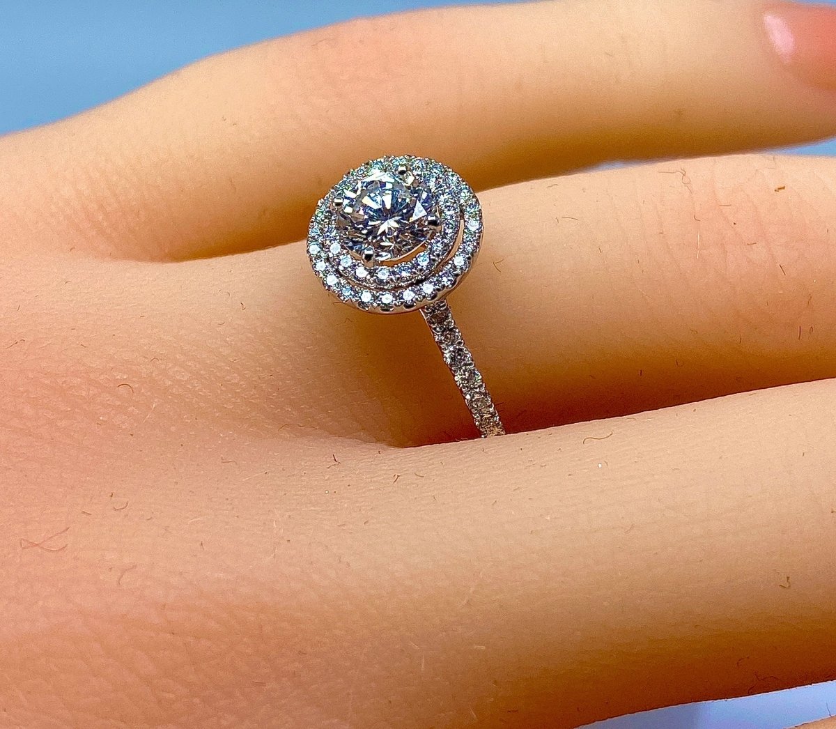 Bague en or blanc 18 carats , diamant couleur G - Castafiore