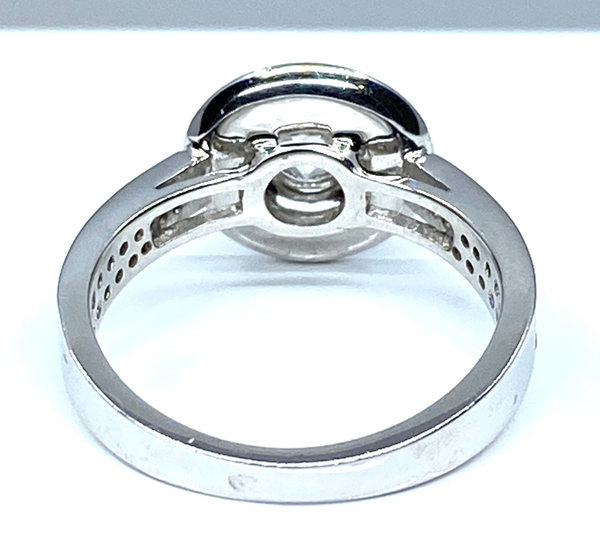 Bague en or blanc 18 carats en diamants - Castafiore