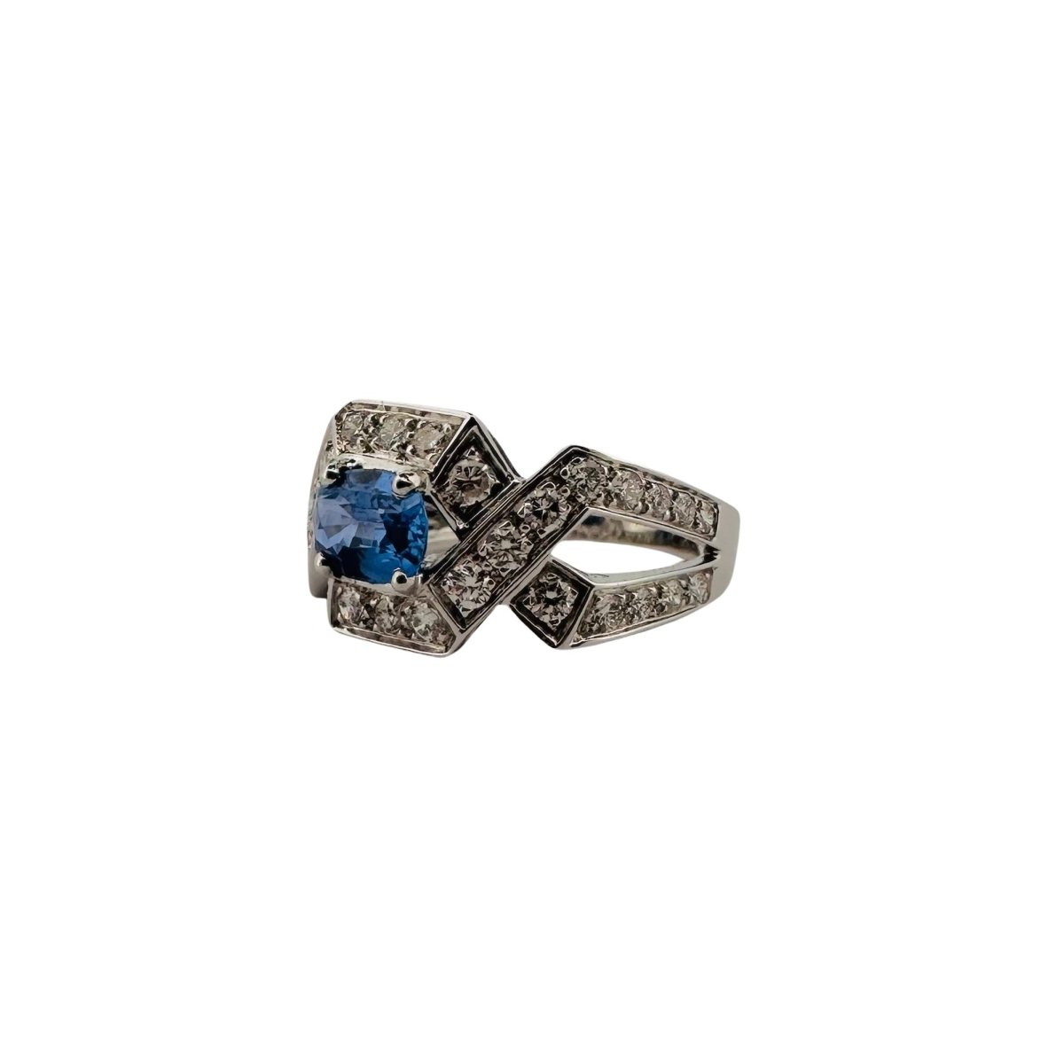 Bague en or blanc 18 carats en saphir et diamants - Castafiore