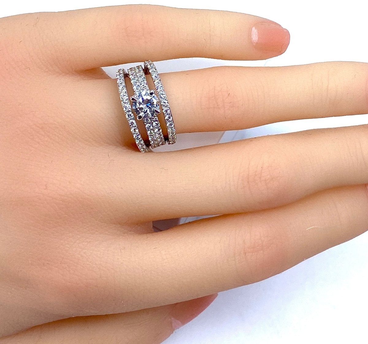 Bague en or blanc 18 carats et diamants - Castafiore