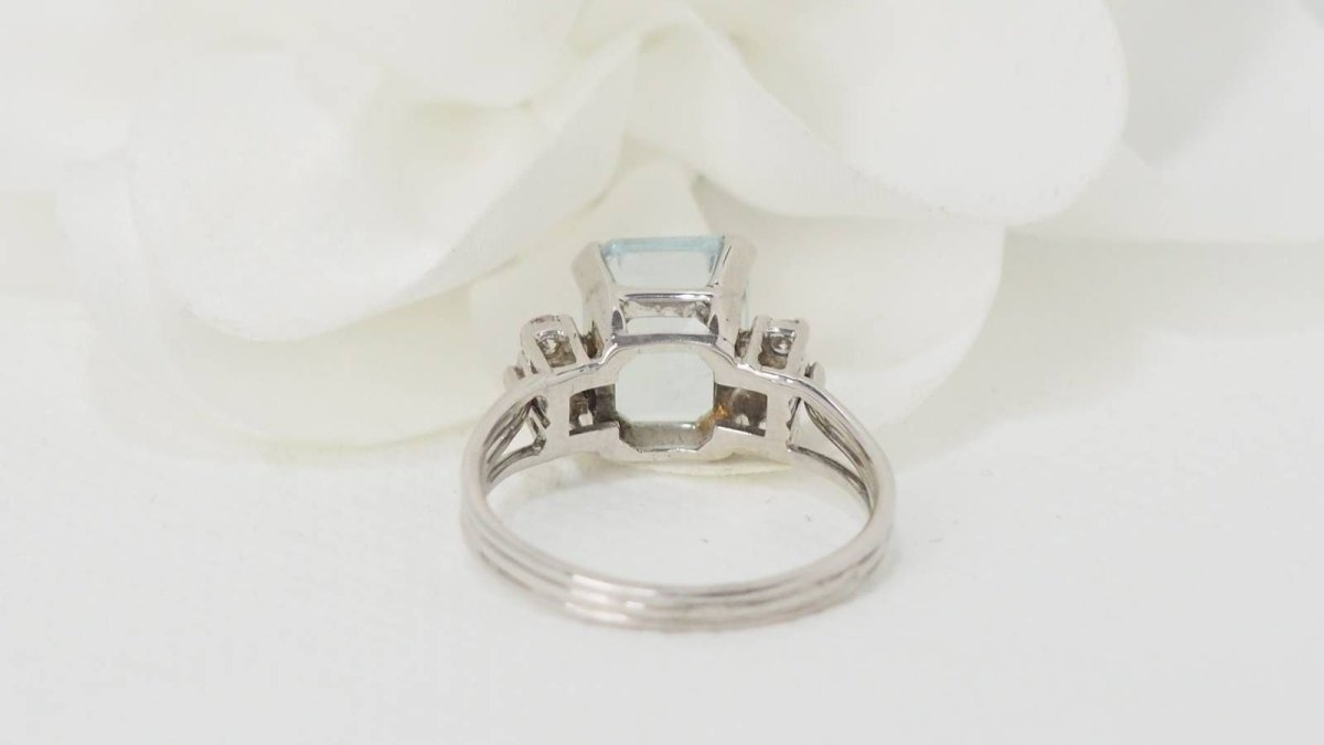 Bague en or blanc, aigue marine et diamants - Castafiore