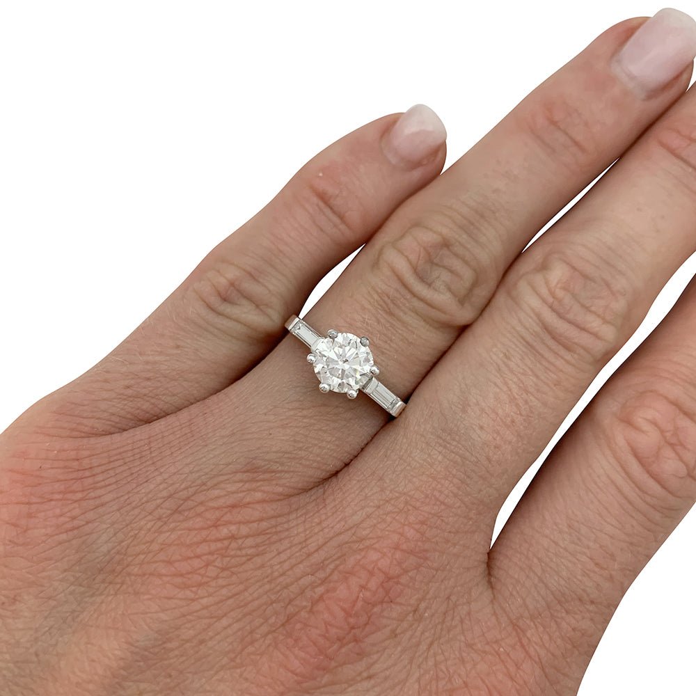 Bague en or blanc, diamant 1,08 carat - Castafiore