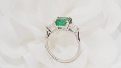 Bague en or blanc, émeraude de Colombie et diamants - Castafiore