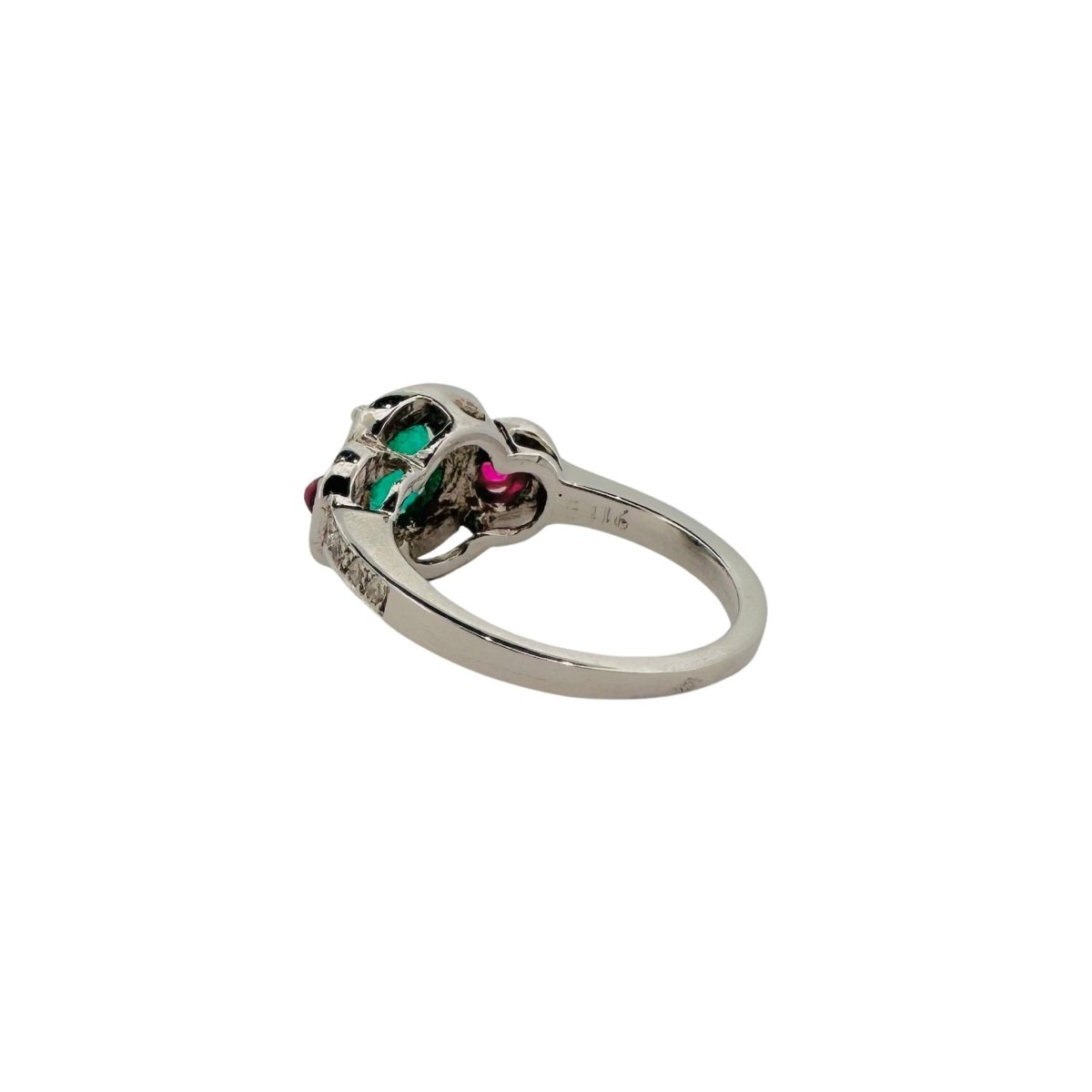 Bague en or blanc, émeraude, rubis et diamants - Castafiore