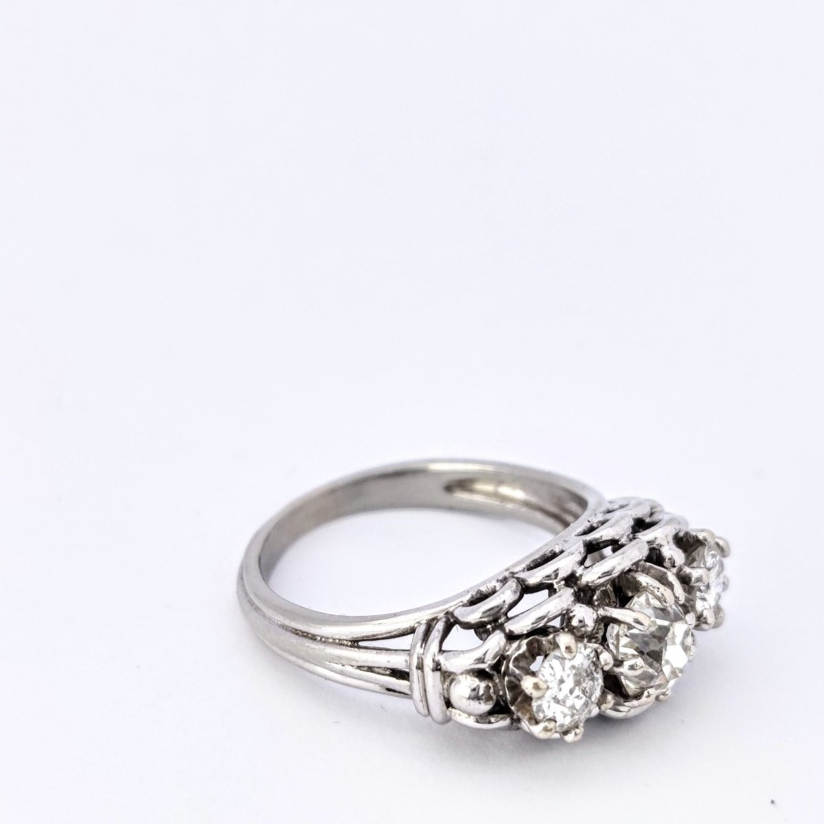 Bague en or blanc et diamants - Castafiore