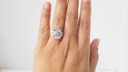 Bague en or blanc et diamants - Castafiore