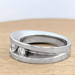 Bague en or blanc et diamants - Castafiore