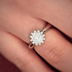 Bague en or blanc et diamants - Castafiore