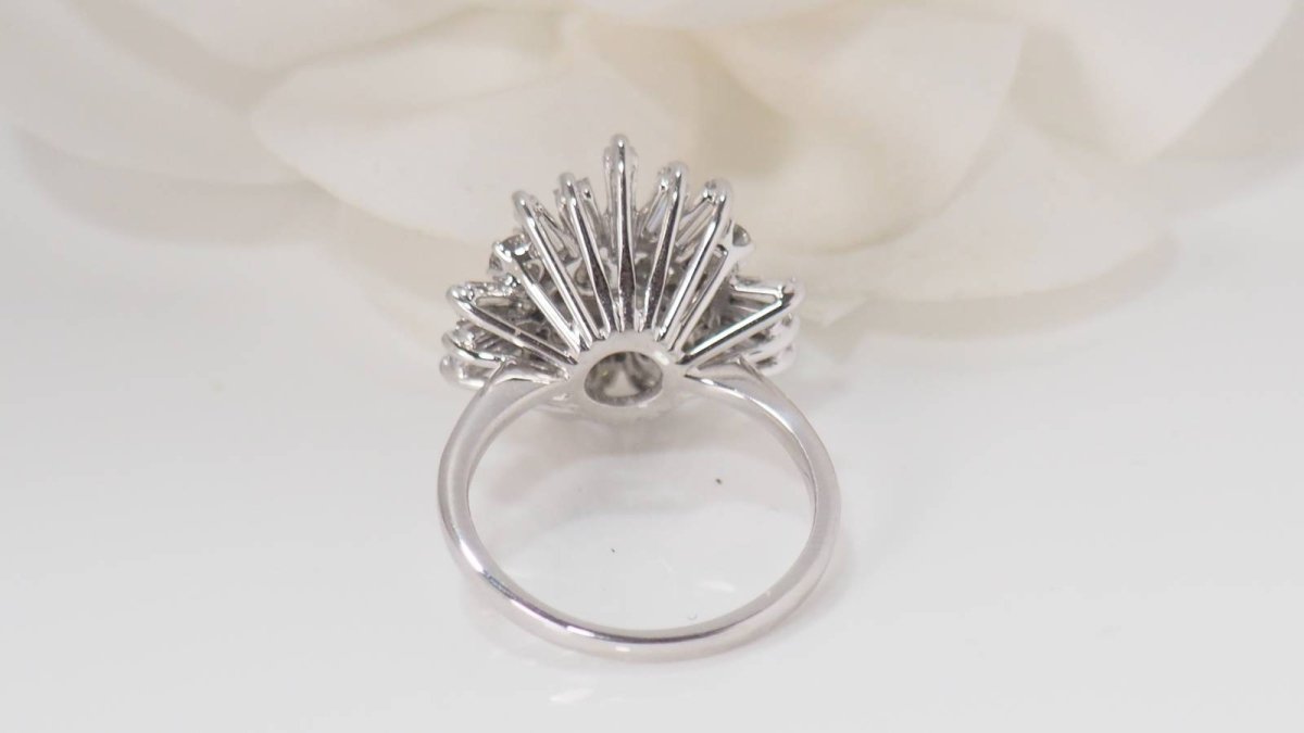 Bague en or blanc et diamants - Castafiore