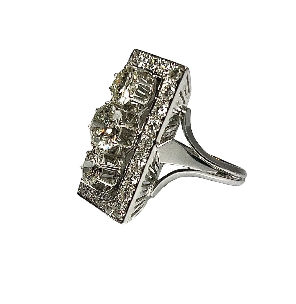 Bague en or blanc et diamants - Castafiore