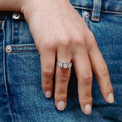 Bague en or blanc et diamants - Castafiore