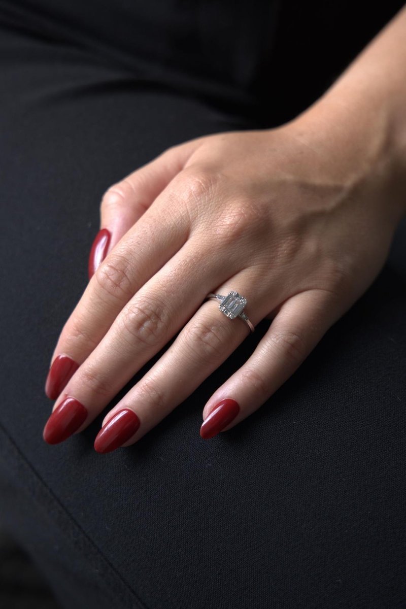 Bague en or blanc et diamants - Castafiore