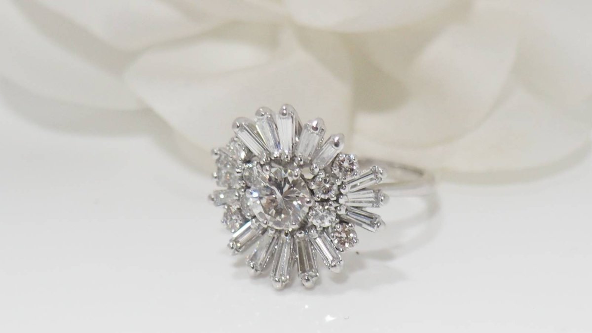 Bague en or blanc et diamants - Castafiore