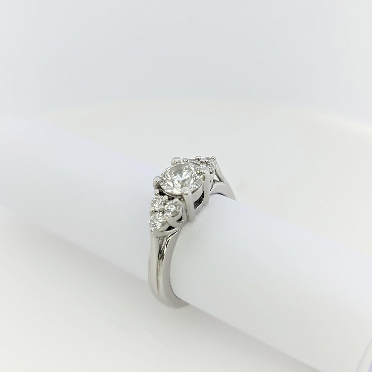 Bague en or blanc et diamants - Castafiore
