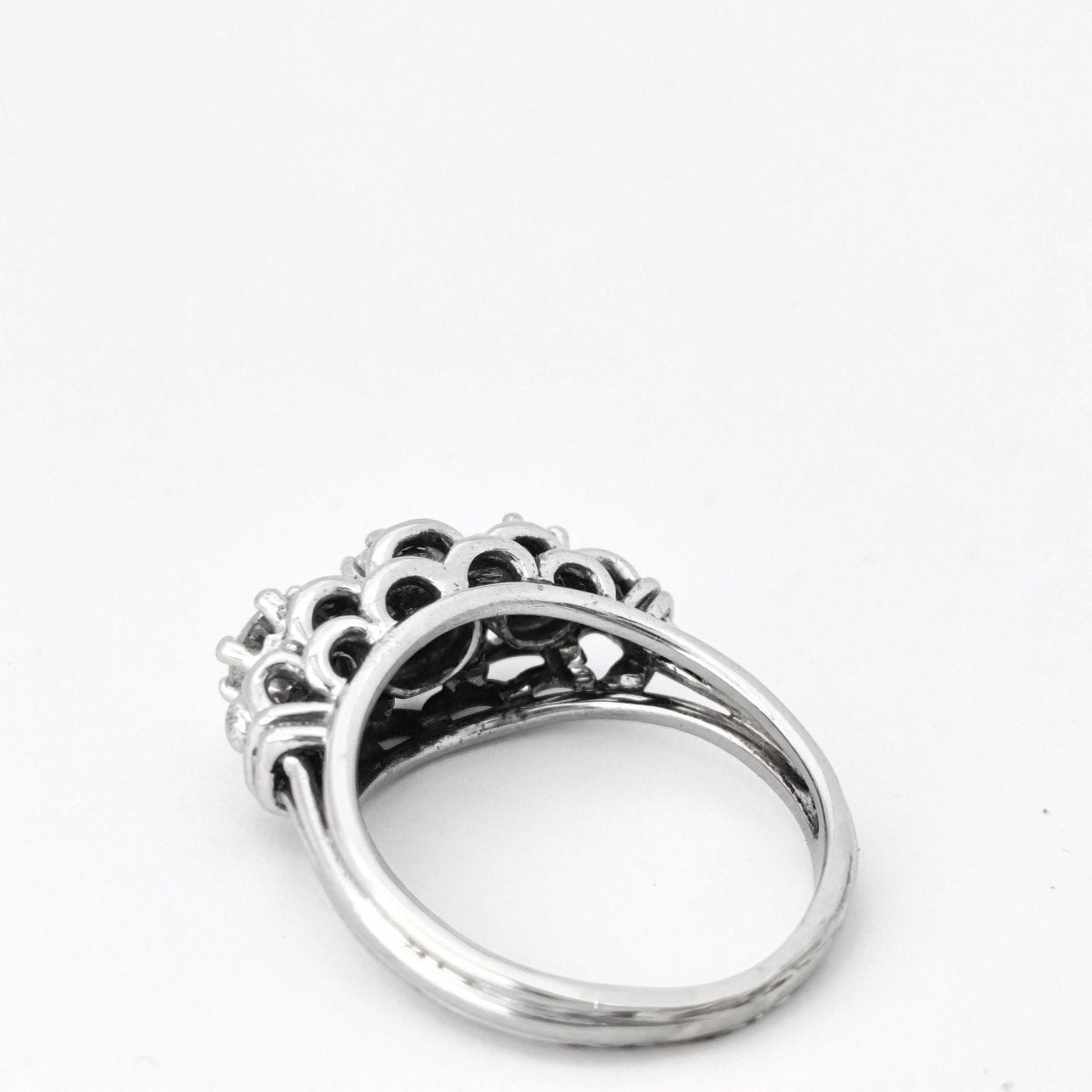 Bague en or blanc et diamants - Castafiore