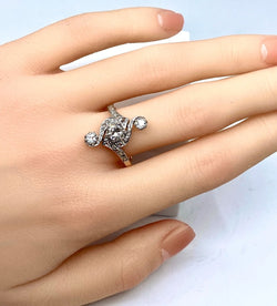 Bague en or blanc et or jaune 18 carats en diamants.Epoque 1900 - Castafiore