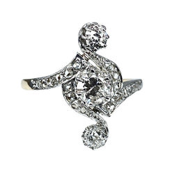 Bague en or blanc et or jaune 18 carats en diamants.Epoque 1900 - Castafiore