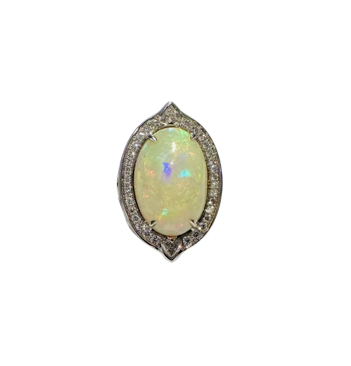 Bague en or blanc, opale et diamants - Castafiore